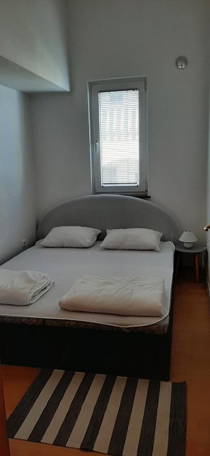 Villa Dobra Family Apartments Vir Exterior foto