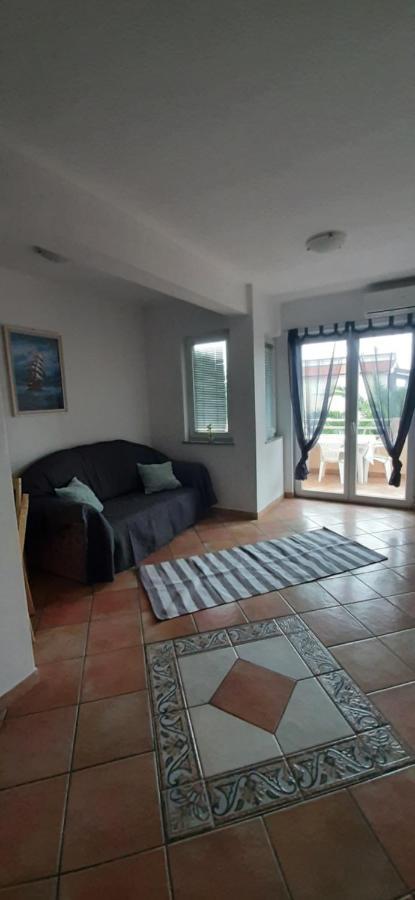 Villa Dobra Family Apartments Vir Exterior foto